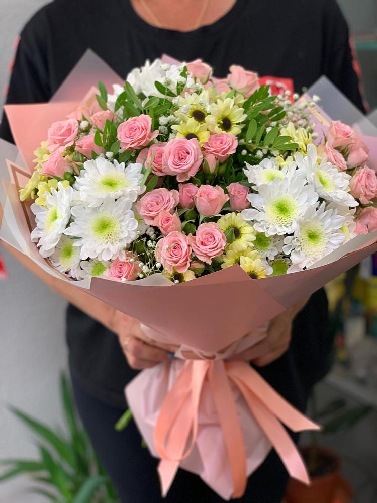 Букет цветов из: Розы и Хризантемы в Луковской