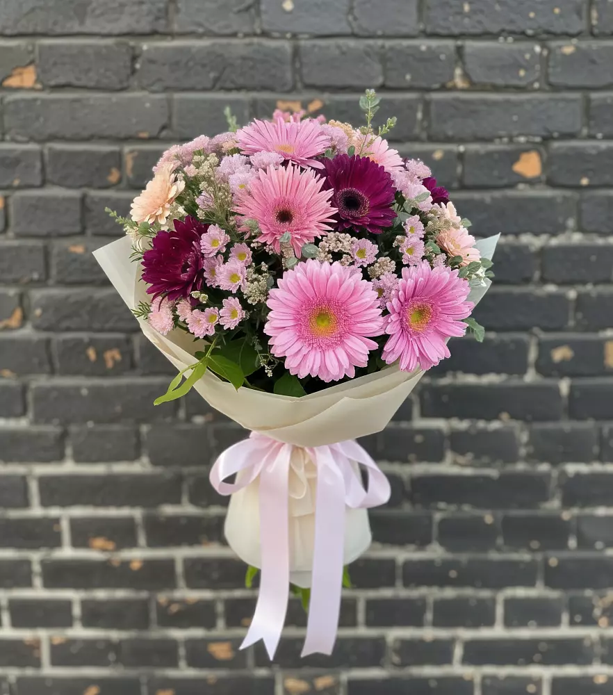 Букет цветов из: Герберы и Хризантемы в Луковской