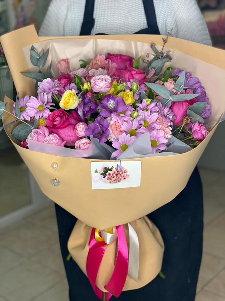 Букет цветов из: Хризантемы, Гвоздики и Альстромерии в Луковской