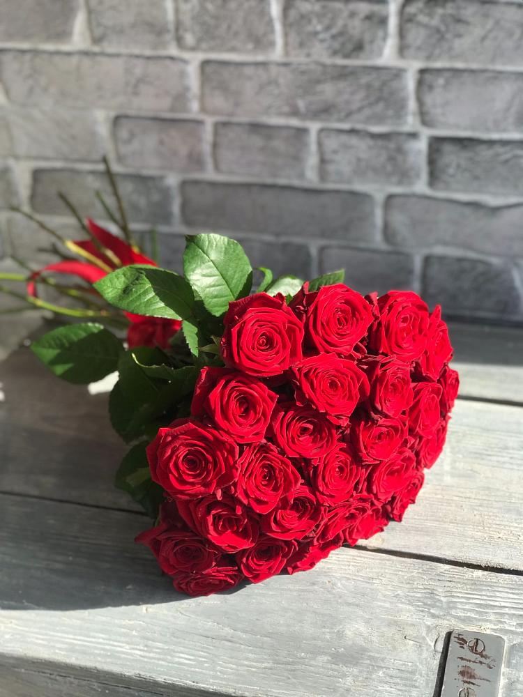 Букет Красные розы Фридом в Луковской