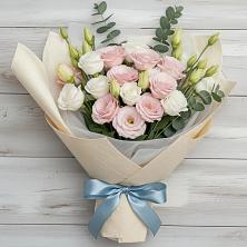 Букет цветов из:  Лизиантусы в Луковской