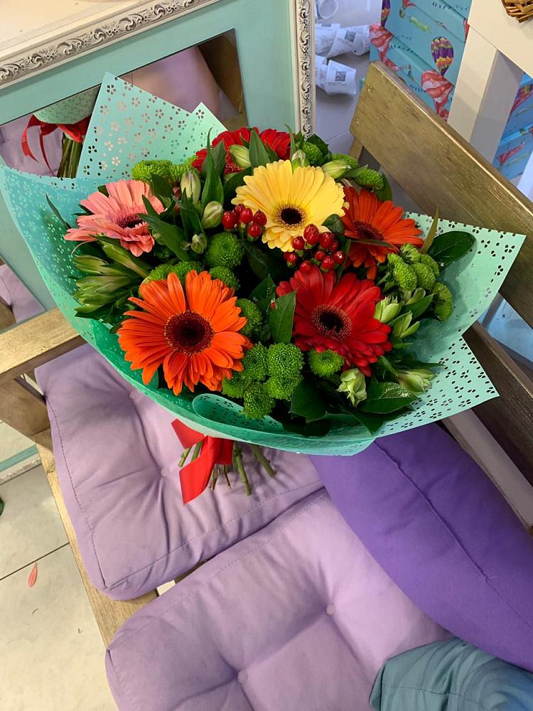 Букет цветов из: Герберы, Хризантемы и Альстромерии в Луковской