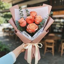 Букет цветов из:  Розы в Луковской