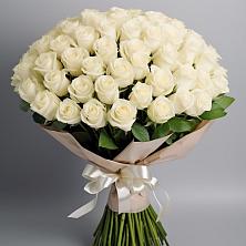 Букет 101 беля роза Белоснежка в Луковской