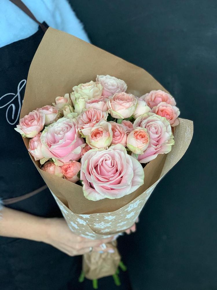 Букет цветов из: Хризантемы и Розы в Луковской