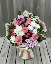 Букет цветов из:  Альстромерии, Гвоздики, Розы и Хризантемы в Луковской