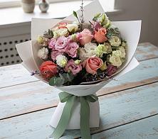 Букет цветов из:  Розы, Лизиантусы и Гвоздики #REPLACE_PRED# Луковской