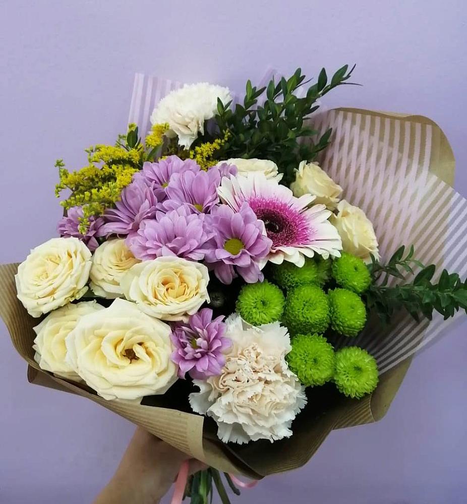 Букет цветов из: Хризантемы, Розы, Гвоздики и Герберы в Луковской