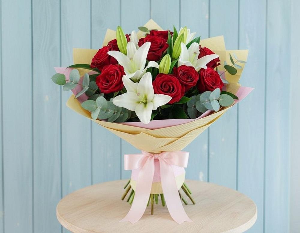 Букет цветов из: Лилии и Розы в Луковской